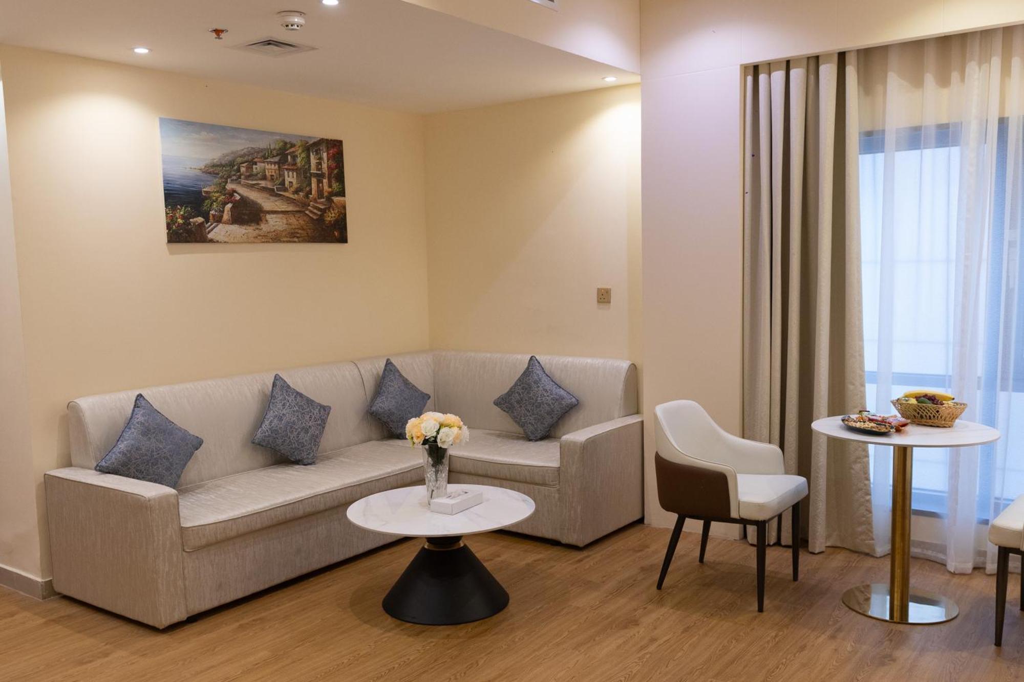 Vendome Plaza Hotel Dubai Exterior foto