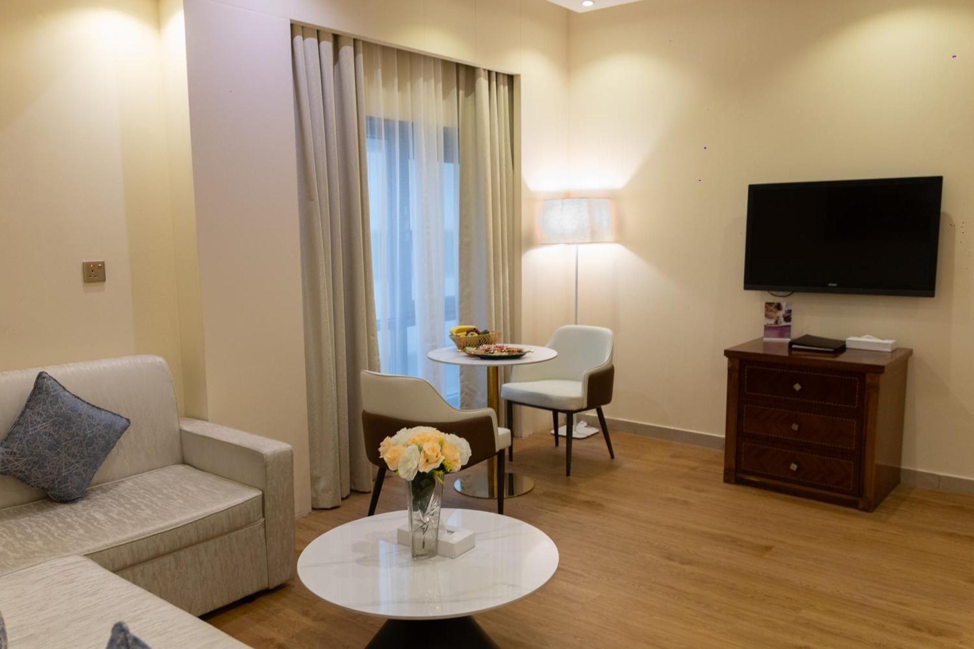 Vendome Plaza Hotel Dubai Exterior foto